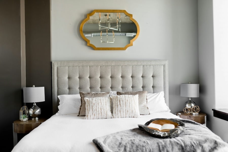10 Bücher über Hotels – Moderne Mrs. Darcy